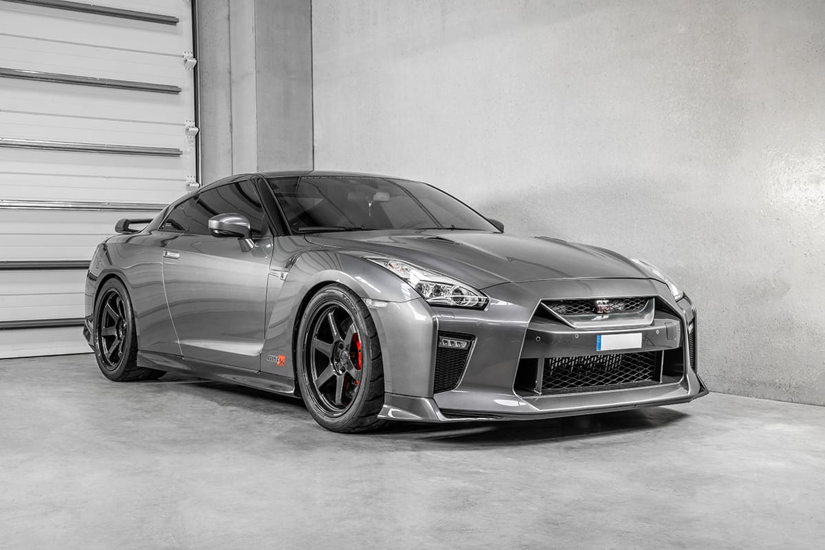 NISSAN R35 GT-R